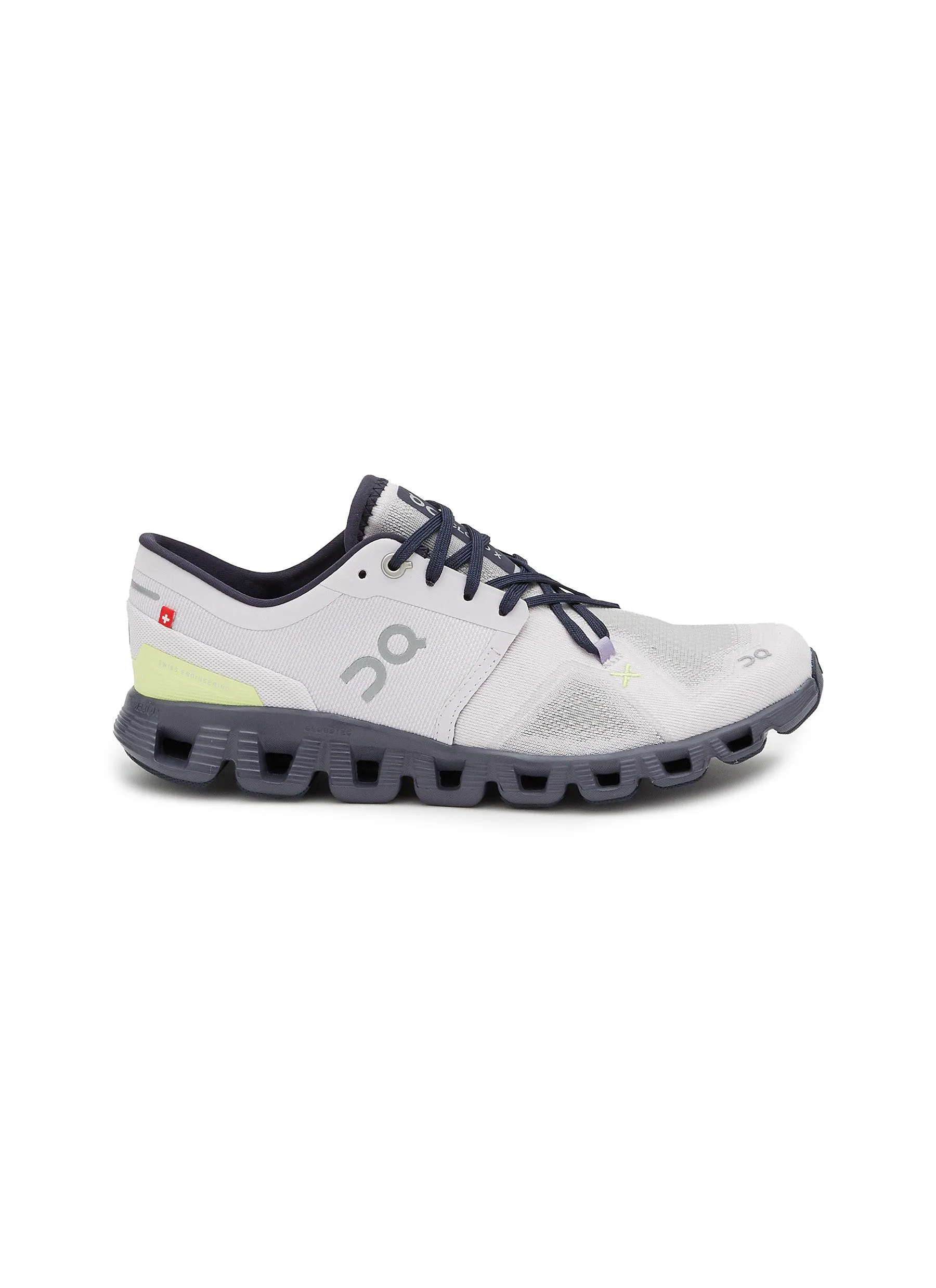 -----------ON ---- ------------ ----Cloud X 3 Low Top Lace Up Sneakers --