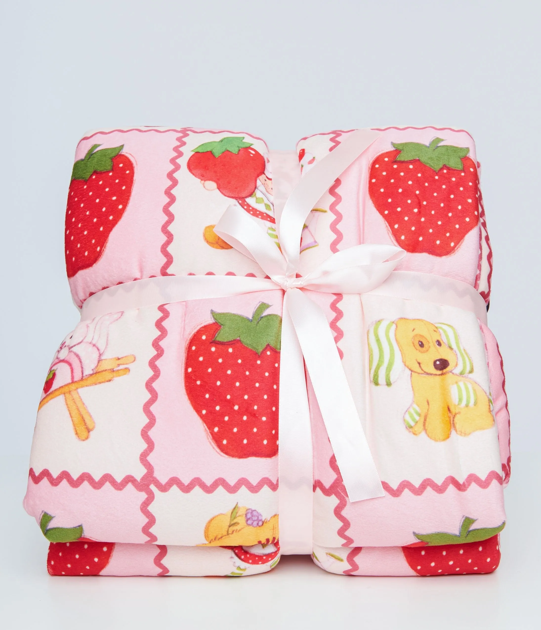 Cakeworthy Strawberry Shortcake Fleece Blanket