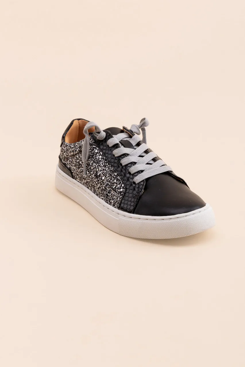 DV by Dolce Vita Abigale Sneakers