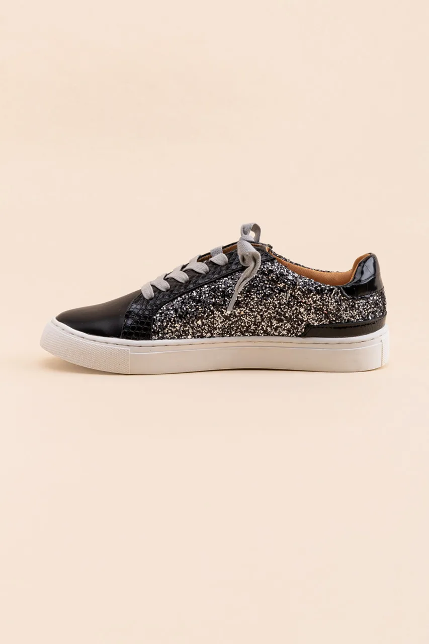 DV by Dolce Vita Abigale Sneakers