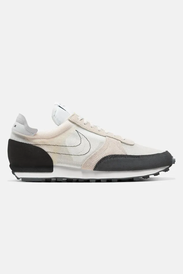 Nike DayBreak-Type-Summit White