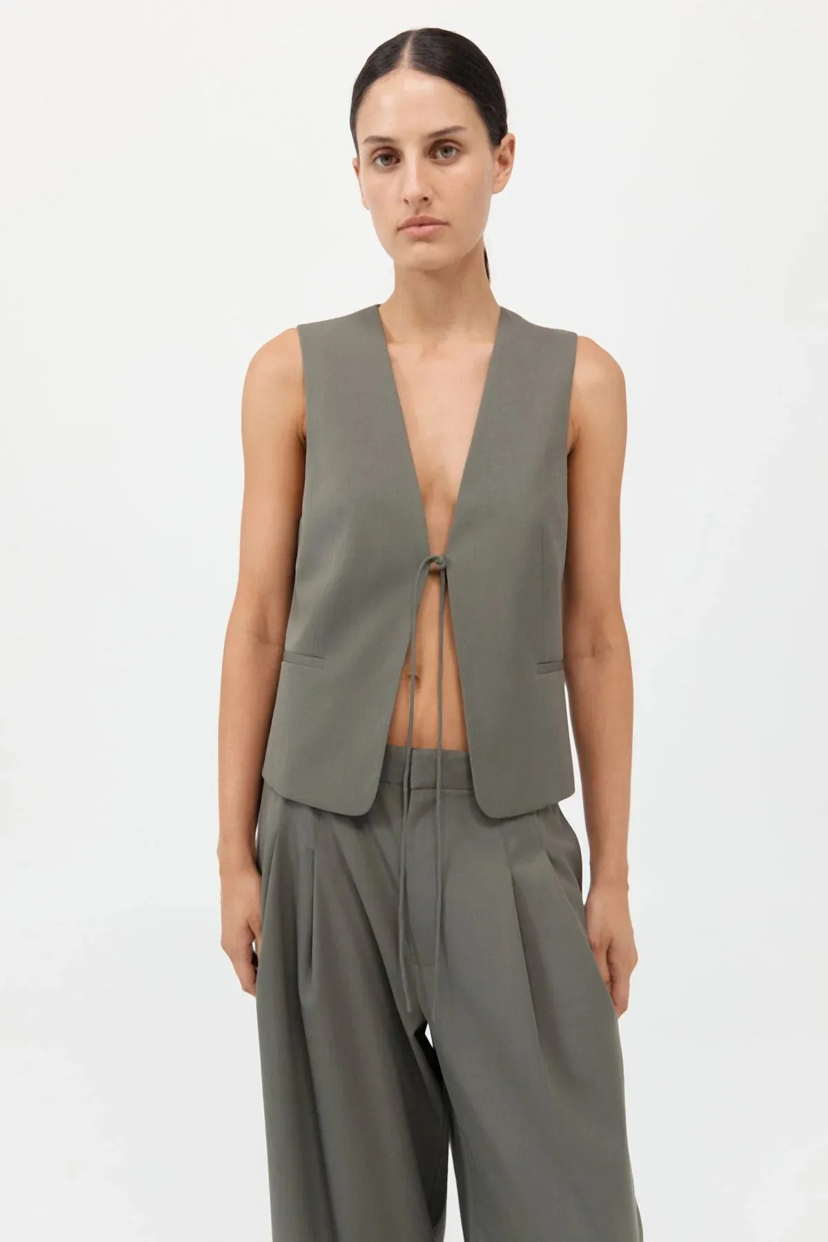 (PRE-ORDER) ROULEAU VEST - SMOKEY OLIVE