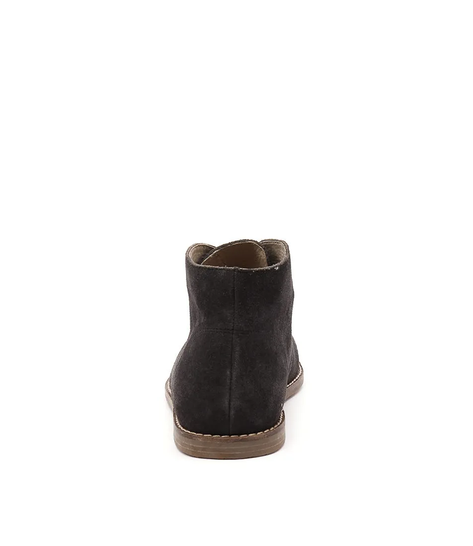 WALNUT Kayden Boot Midnight Suede